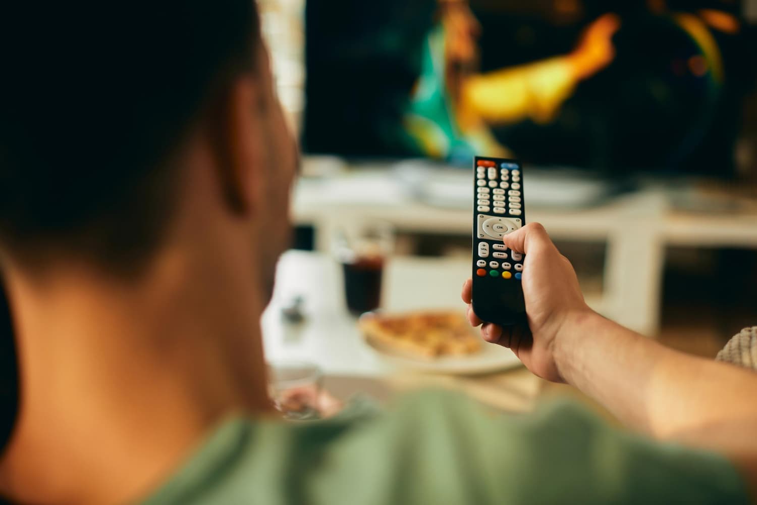IPTV Suisse Légal : Guide Complet pour un Service Conforme à la Loi